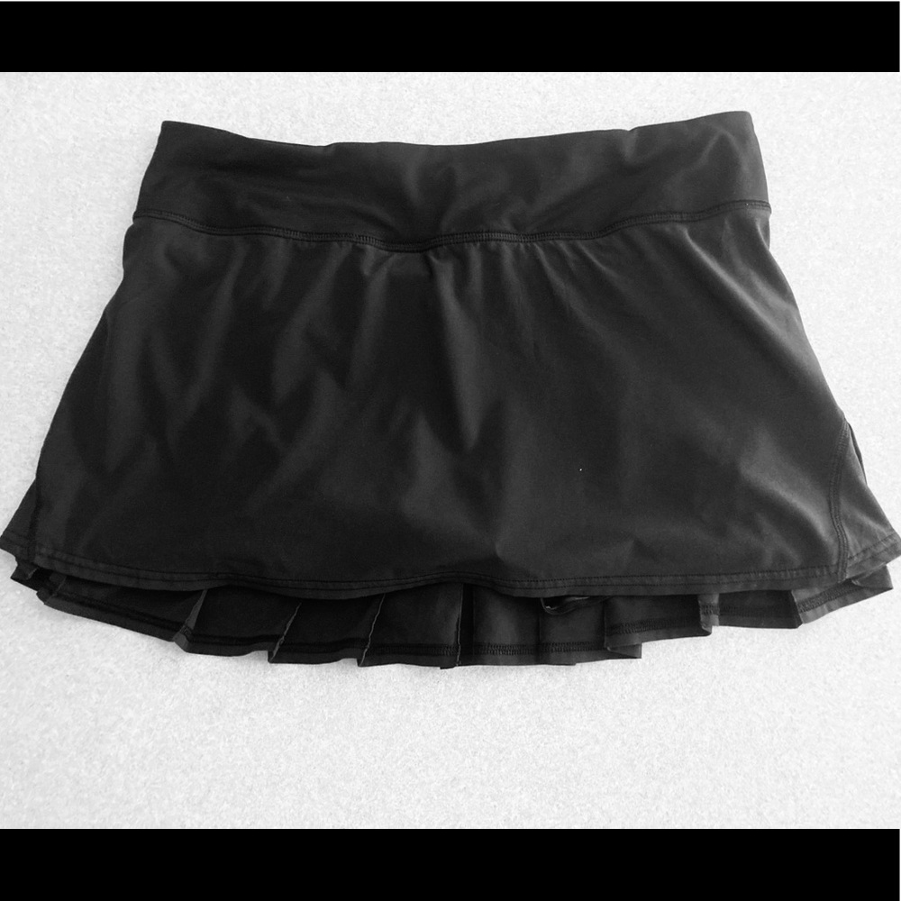 EUC black Lululemon tennis skirt sz 8